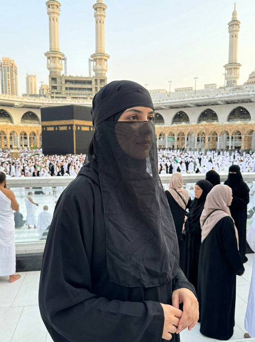 Ladies Hijab Pe Cap